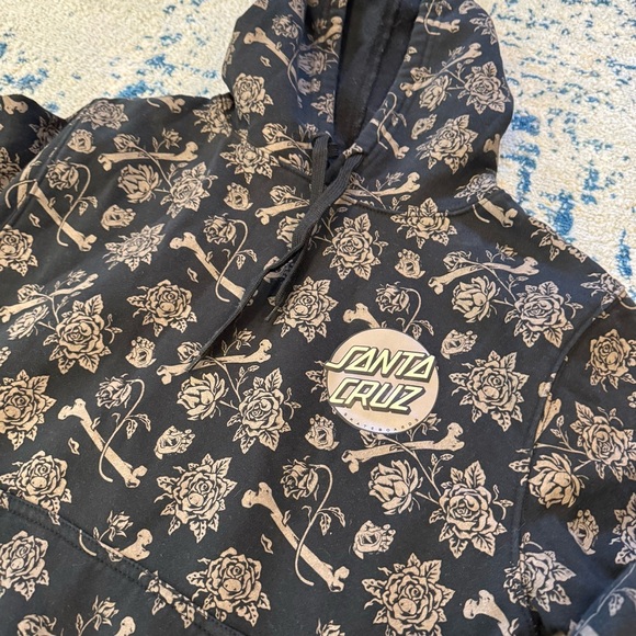 Women’s size small Santa Cruz pull over hoodie black bronze bones roses logo - Picture 5 of 8